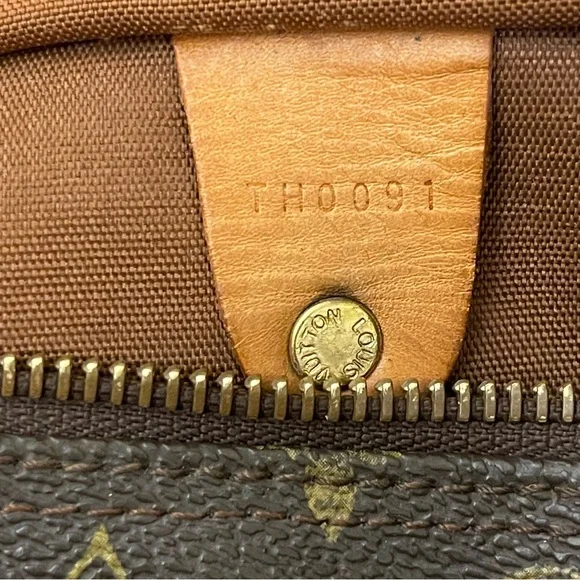 Classic "Speedy 30" Style Top-Handle Satchel - Picture 10 of 11